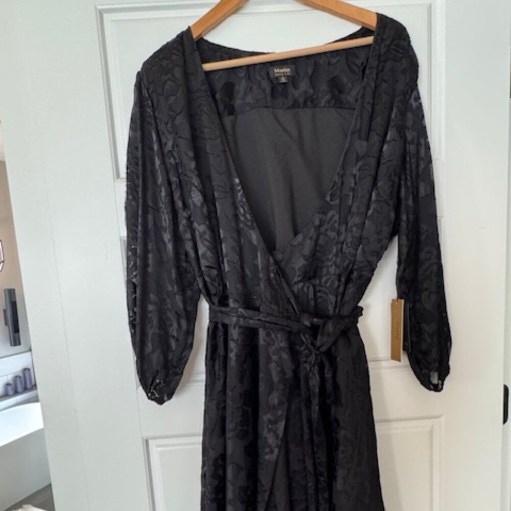 Maree Pour Toi black dress, feminine burnout silk look LBD in size 16, NWT